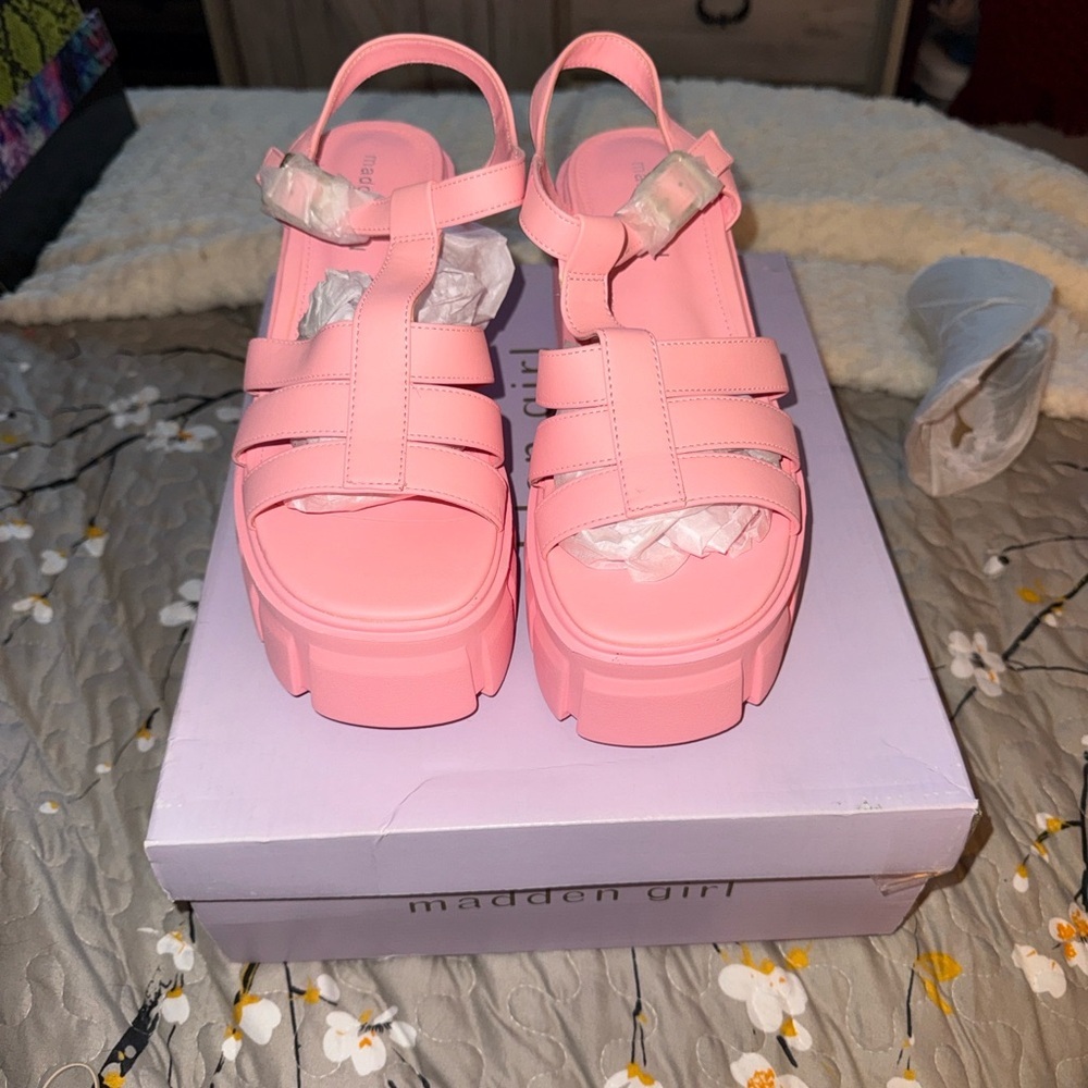 Madden Kids Pink Strappy Platform Sandals - Picture 4 of 5
